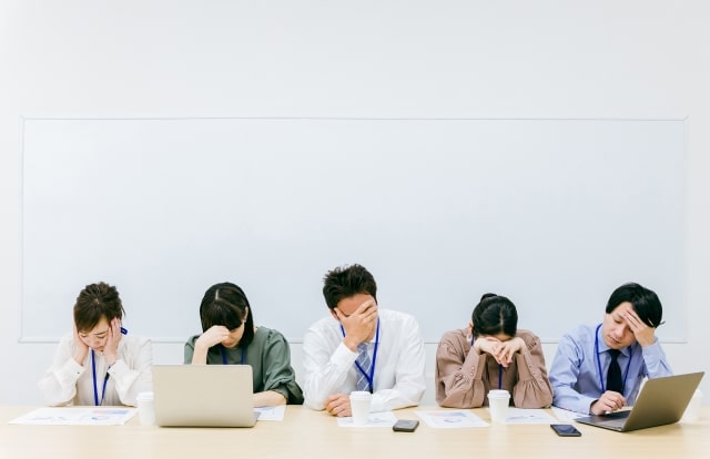 旅行業界が抱える課題、FAQシステムで解決できる？